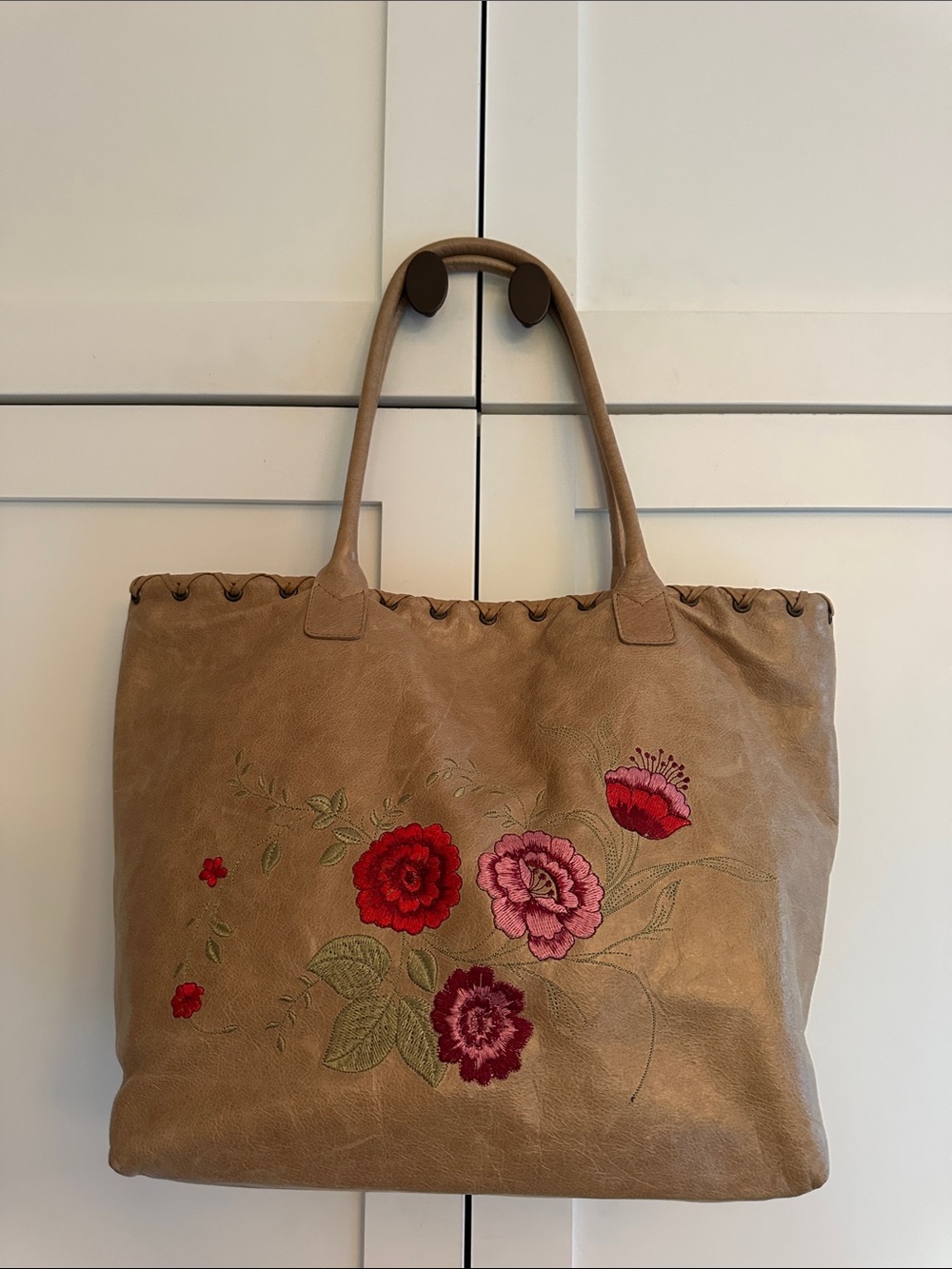 Vintage BERGE leather bag with embroidery